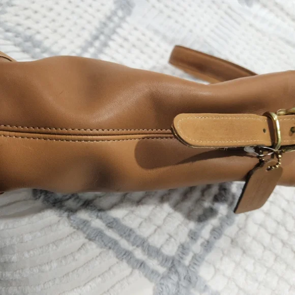 Coach Vintage Equestrian Bucket Shoulder Bag (D8D-9809) - Picture 14 of 16